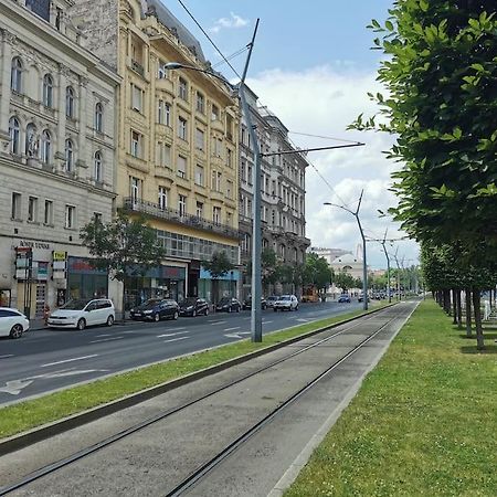 Luxury Apartment Near Astoria With Ac Budapeste Exterior foto
